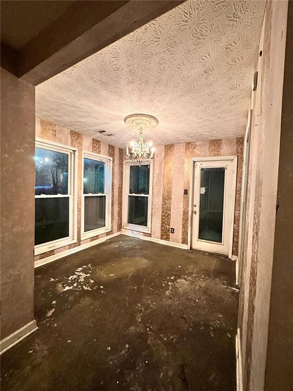 1001 LAKE POINTE Circle