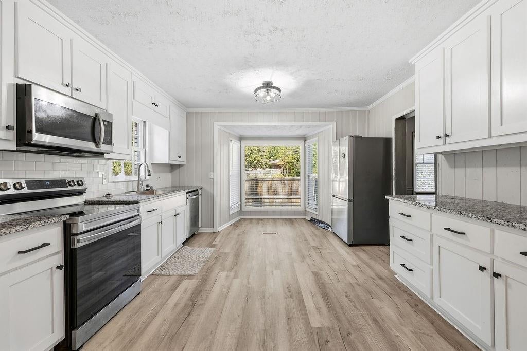 313 Glen Iris Drive