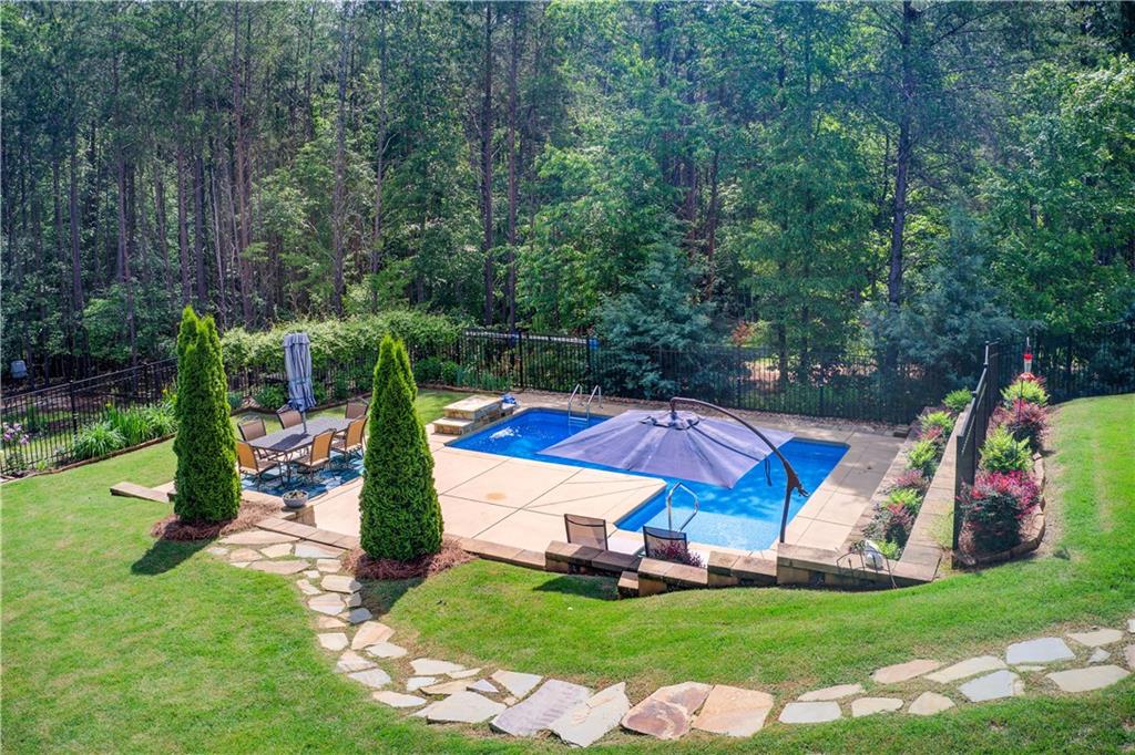 608 Red Leaf Way, Canton, Georgia image 39