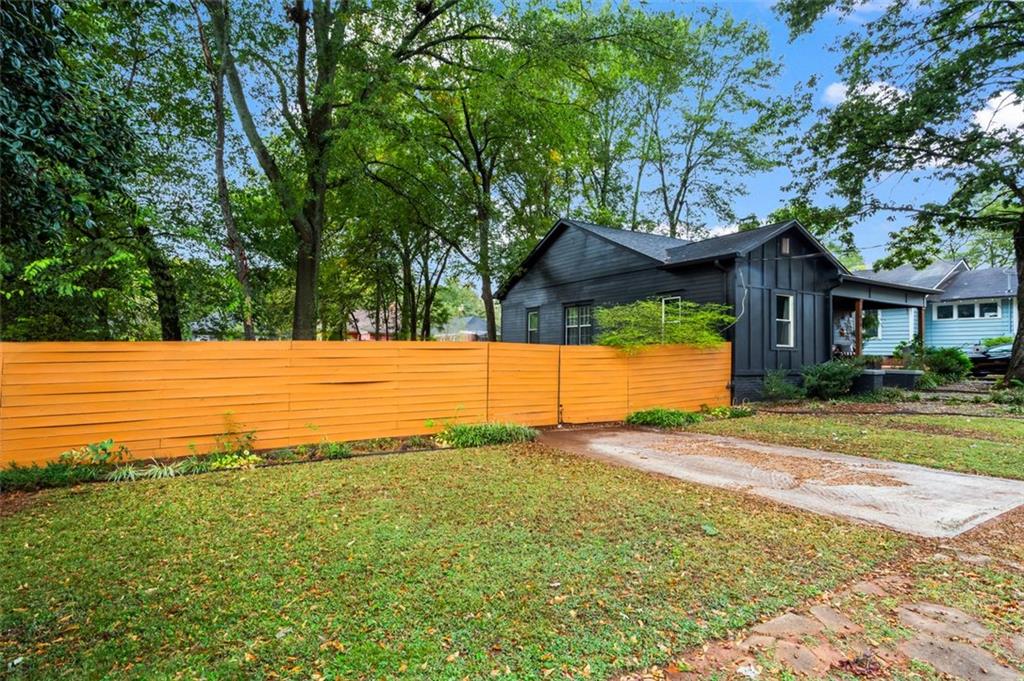 1375 BELMONT Avenue SW