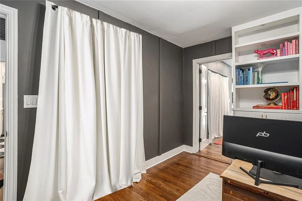 Atlanta, Georgia 30324, United States, 4 Bedrooms Bedrooms, ,2 BathroomsBathrooms,Residential,Active,126518