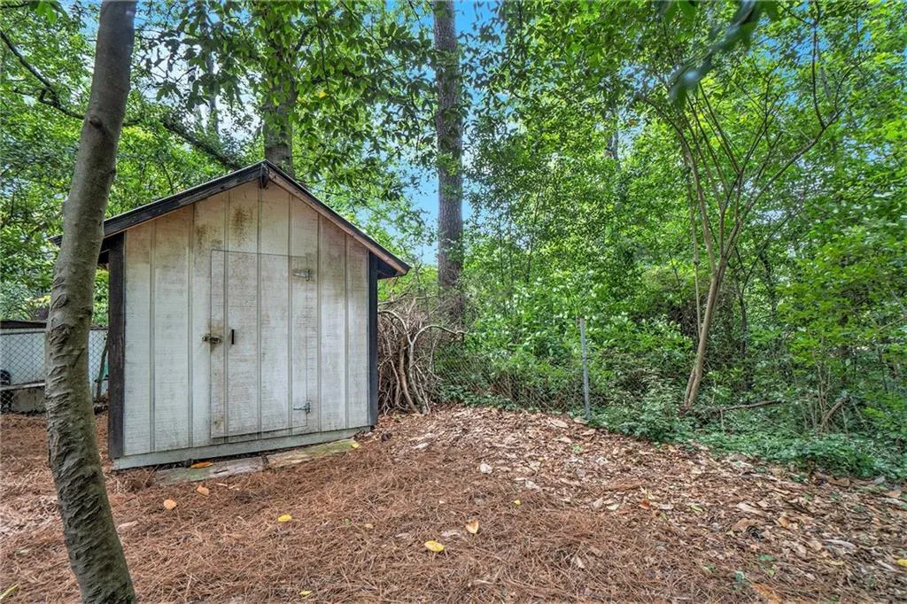 Atlanta, Georgia 30324, United States, 4 Bedrooms Bedrooms, ,2 BathroomsBathrooms,Residential,Active,126518