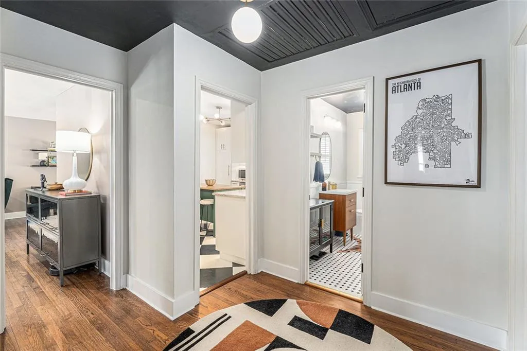 Atlanta, Georgia 30324, United States, 4 Bedrooms Bedrooms, ,2 BathroomsBathrooms,Residential,Active,126518