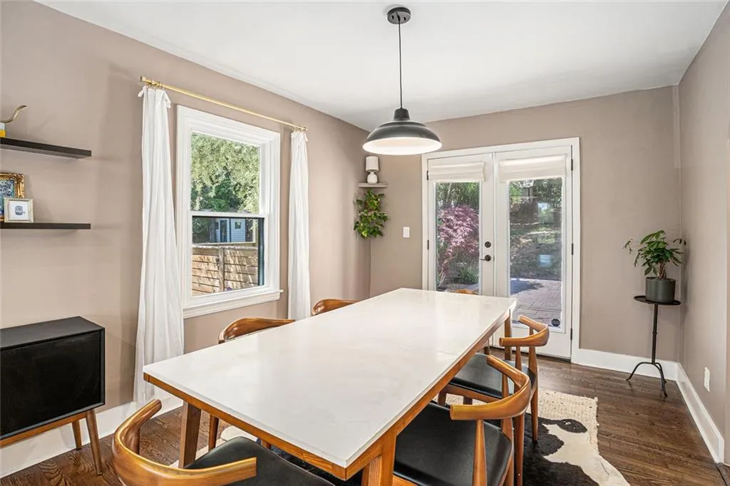 Atlanta, Georgia 30324, United States, 4 Bedrooms Bedrooms, ,2 BathroomsBathrooms,Residential,Active,126518