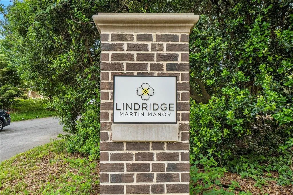 Atlanta, Georgia 30324, United States, 4 Bedrooms Bedrooms, ,2 BathroomsBathrooms,Residential,Active,126518