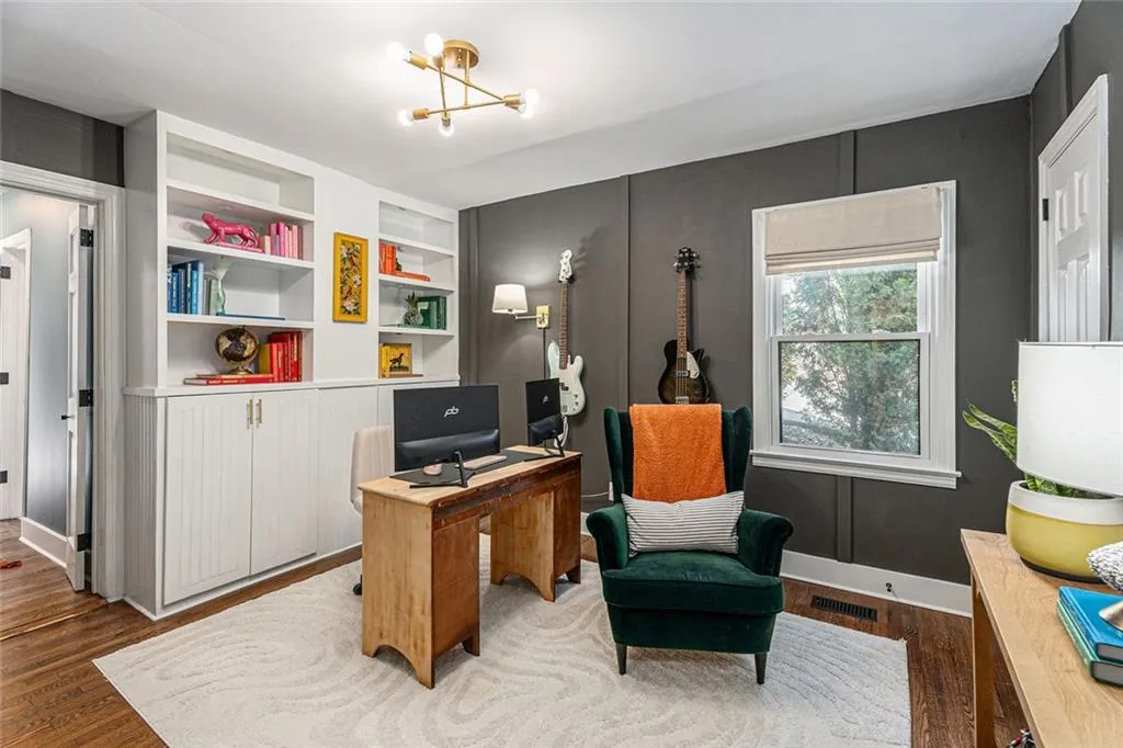 Atlanta, Georgia 30324, United States, 4 Bedrooms Bedrooms, ,2 BathroomsBathrooms,Residential,Active,126518