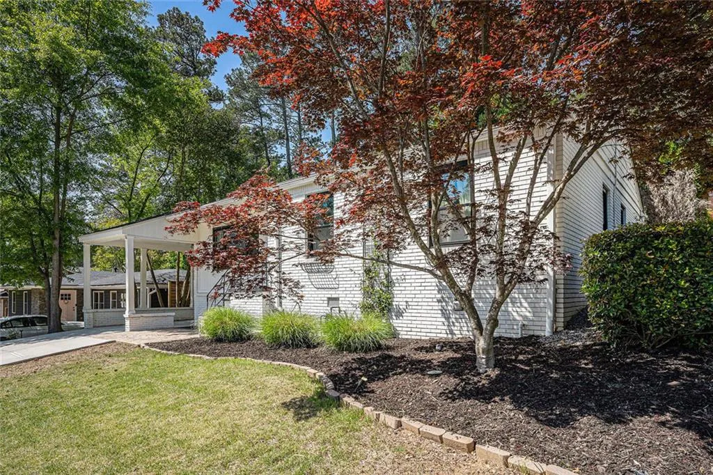 Atlanta, Georgia 30324, United States, 4 Bedrooms Bedrooms, ,2 BathroomsBathrooms,Residential,Active,126518