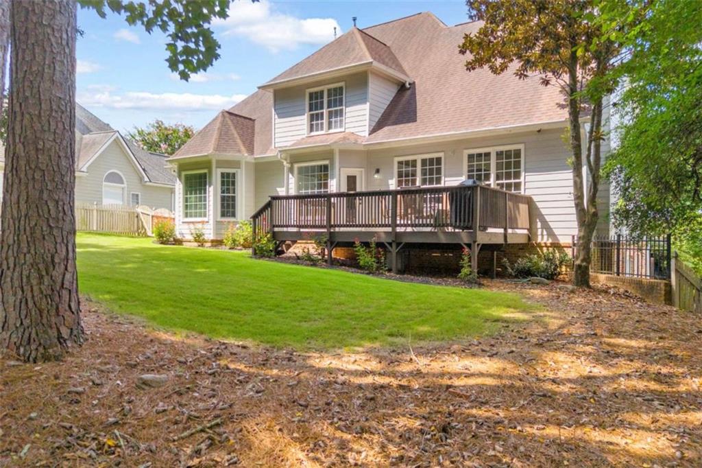 1190 Lamont Circle
