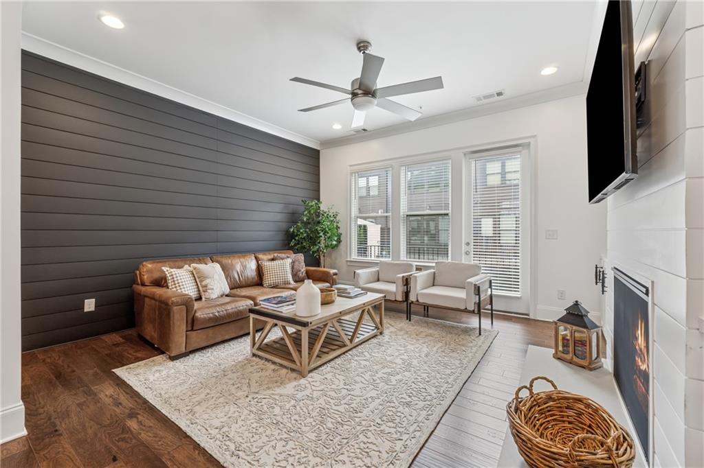 6686 Sterling Drive