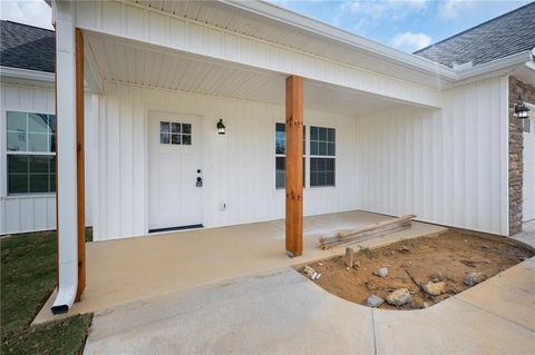 A home in Calhoun