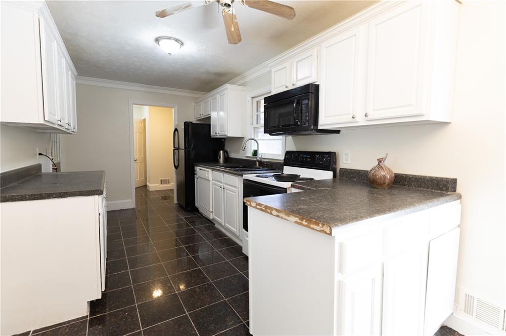 2030 PINE OAK Drive SW