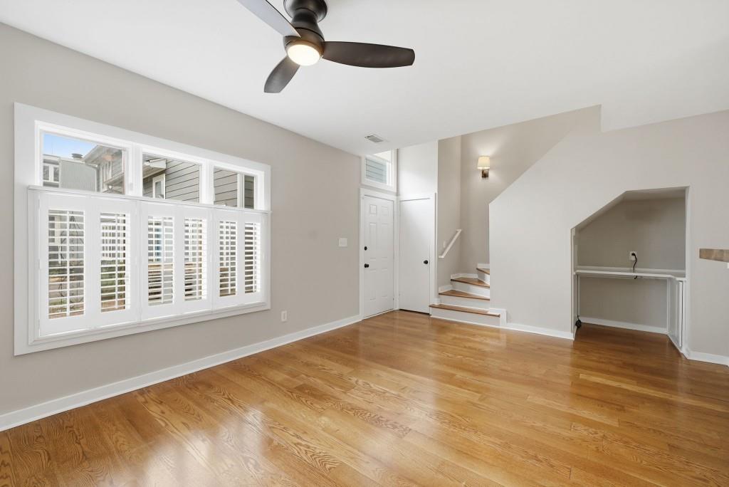 836 Saint Charles Avenue NE H