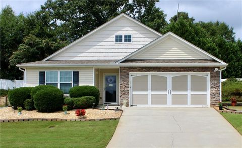 Single Family Residence in Winder GA 807 Ideal Place.jpg