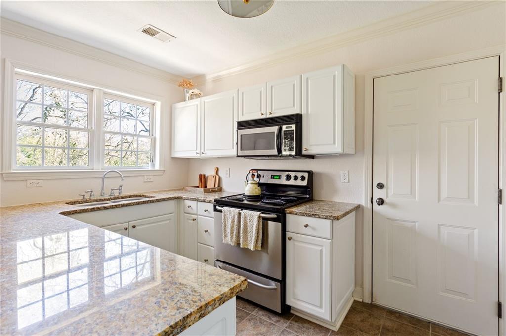 115 Peachtree Memorial Drive NW C3