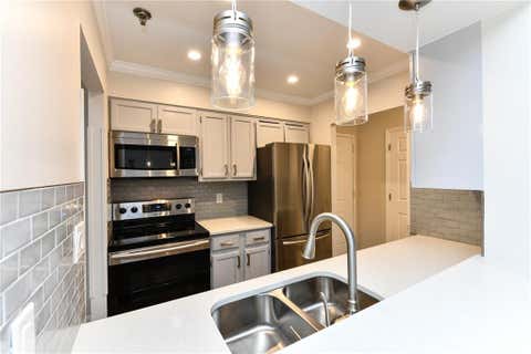 Condo For Rent - 300 Johnson Ferry Road #A210<br/> Sandy Springs, GA 30328