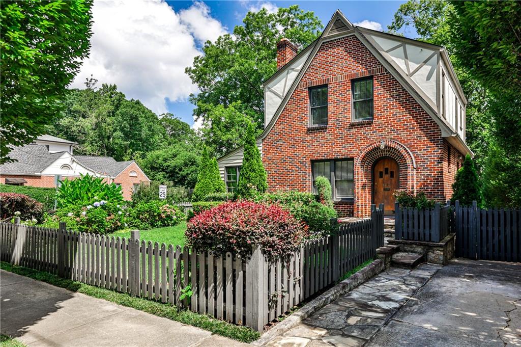 1012 Cumberland Road NE