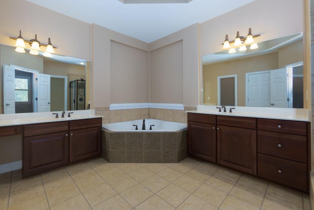 2969 Rivergreen Lane, Atlanta, Georgia image 27