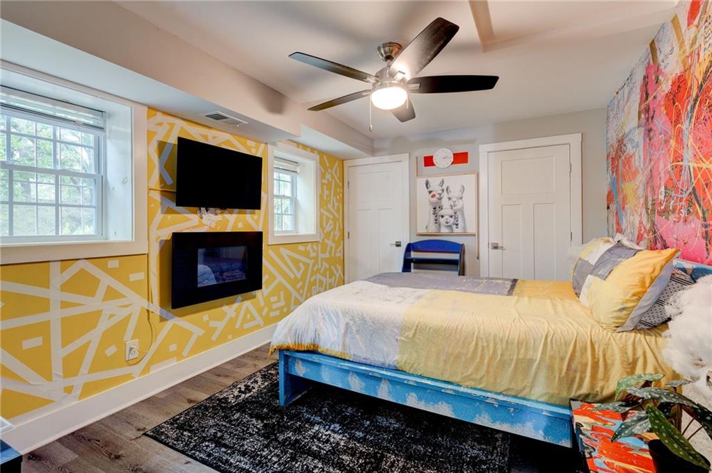 569 Woods Drive, Atlanta, Georgia image 17