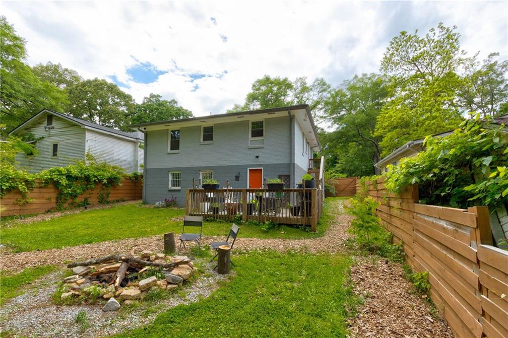 569 Woods Drive, Atlanta, Georgia image 26