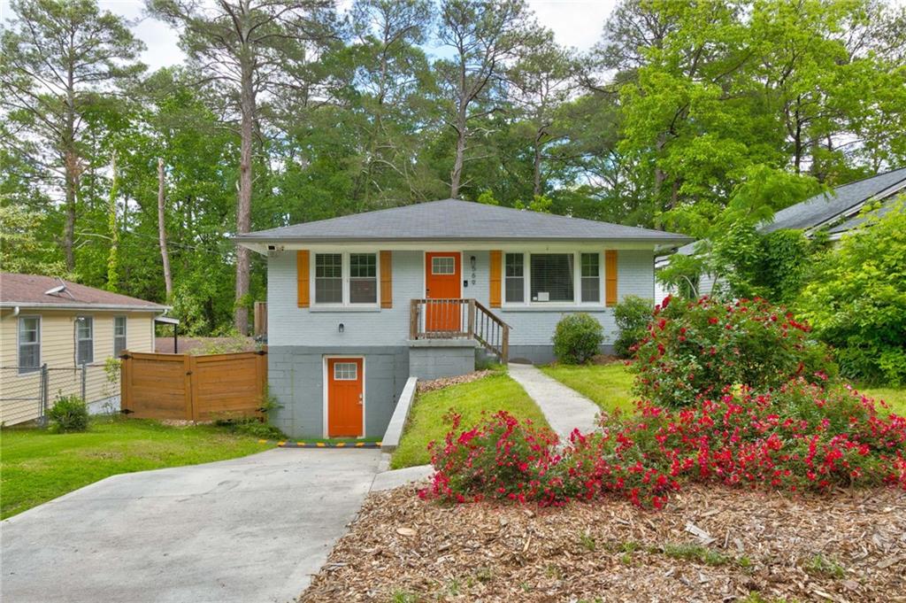 569 Woods Drive, Atlanta, Georgia image 1
