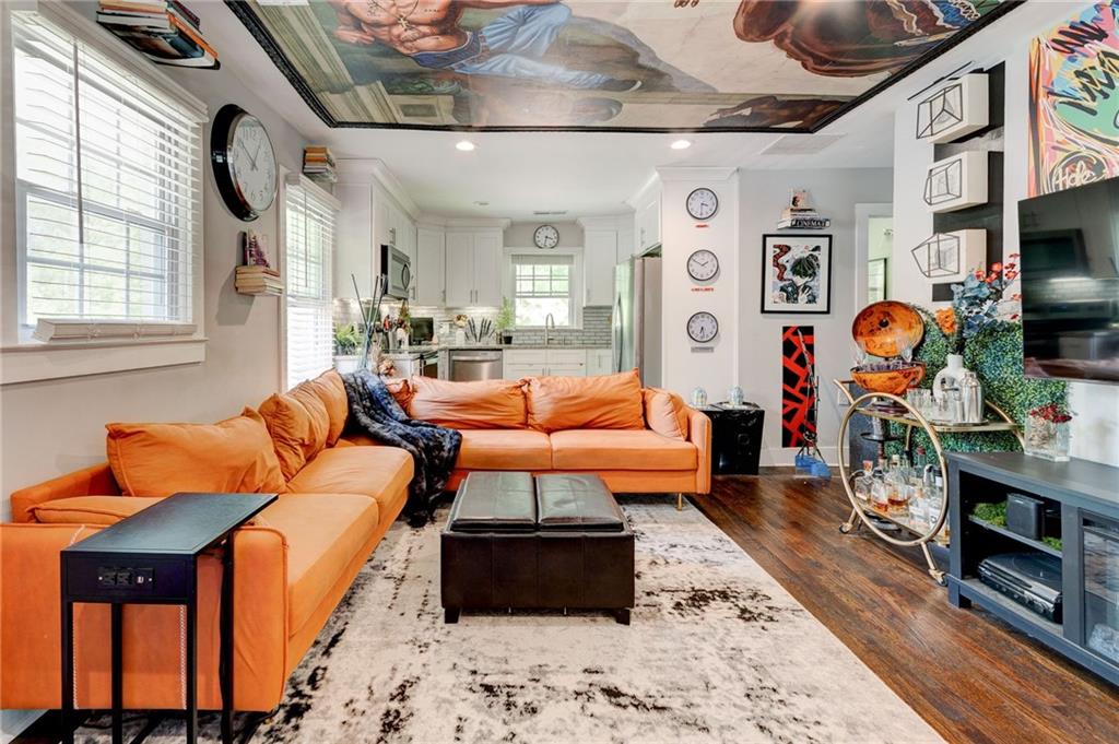 569 Woods Drive, Atlanta, Georgia image 4