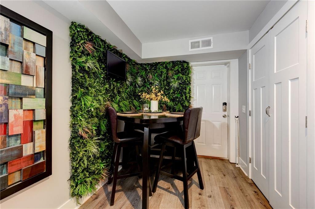 569 Woods Drive, Atlanta, Georgia image 16