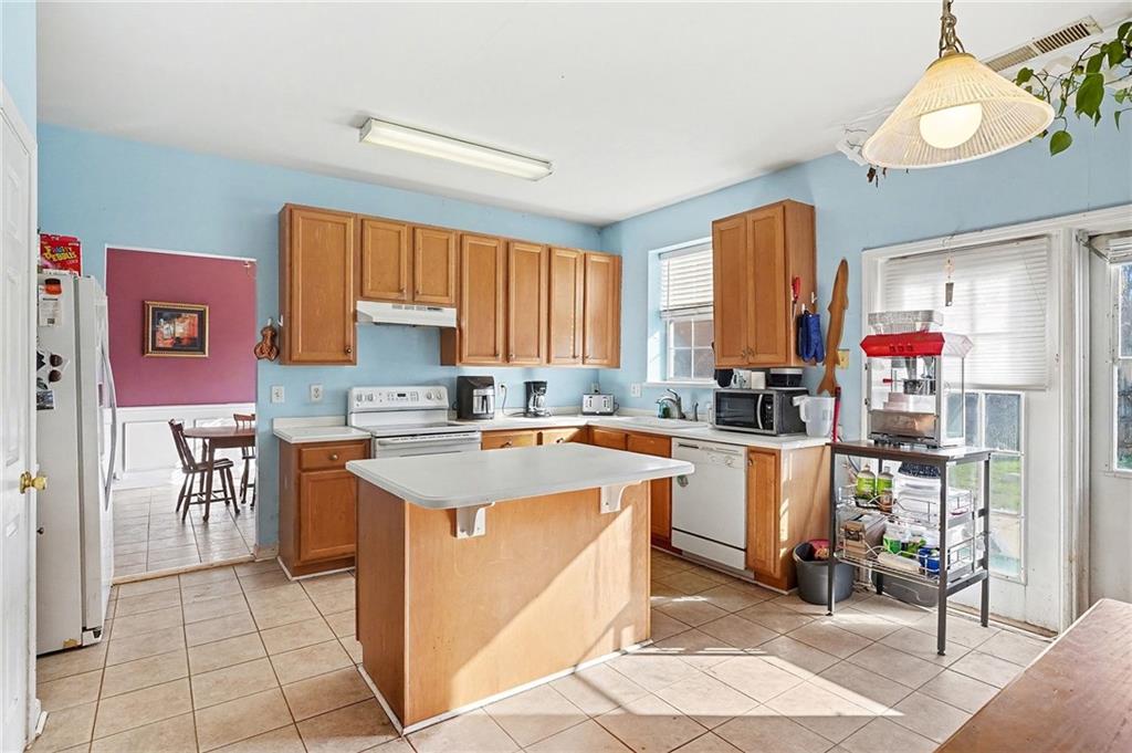 2201 Howell Farms Point NW