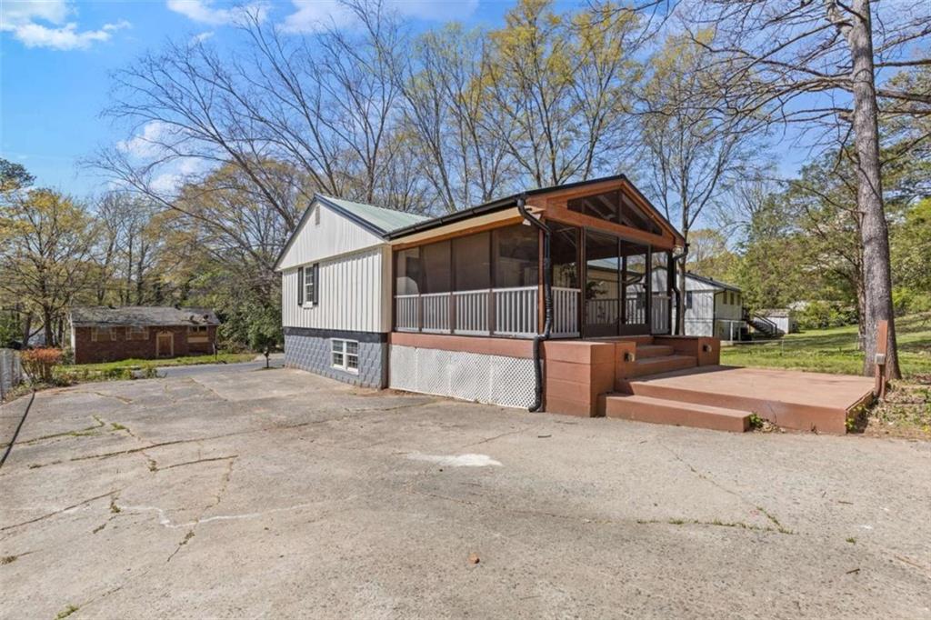 6414 Bimini Drive, Forest Park, Georgia image 27