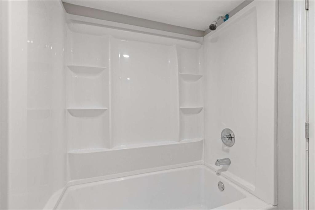 6414 Bimini Drive, Forest Park, Georgia image 18
