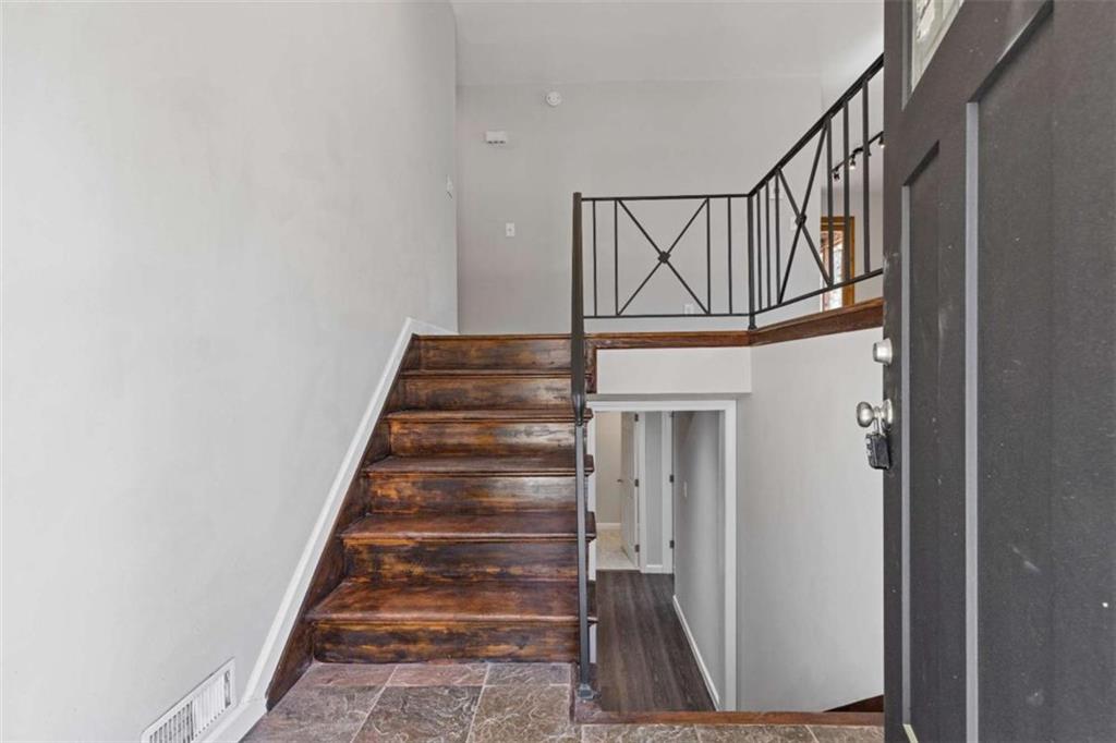 6414 Bimini Drive, Forest Park, Georgia image 3