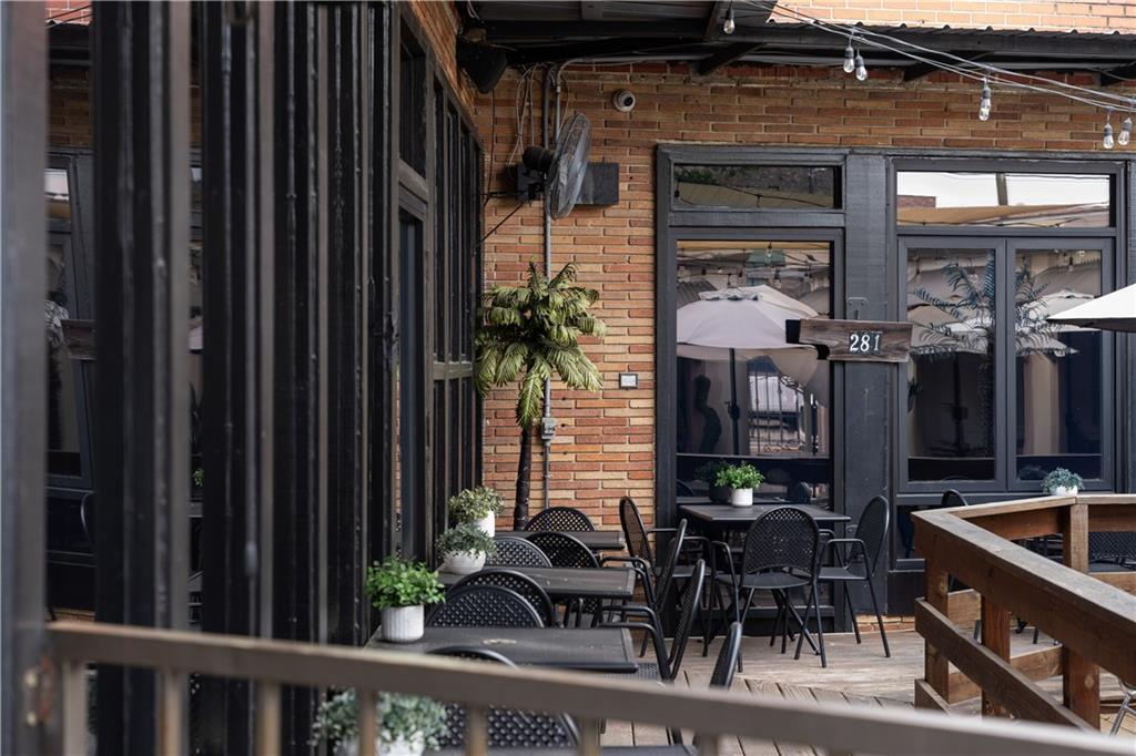 281 Peters Street SW