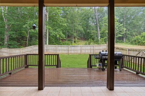 A home in Dawsonville