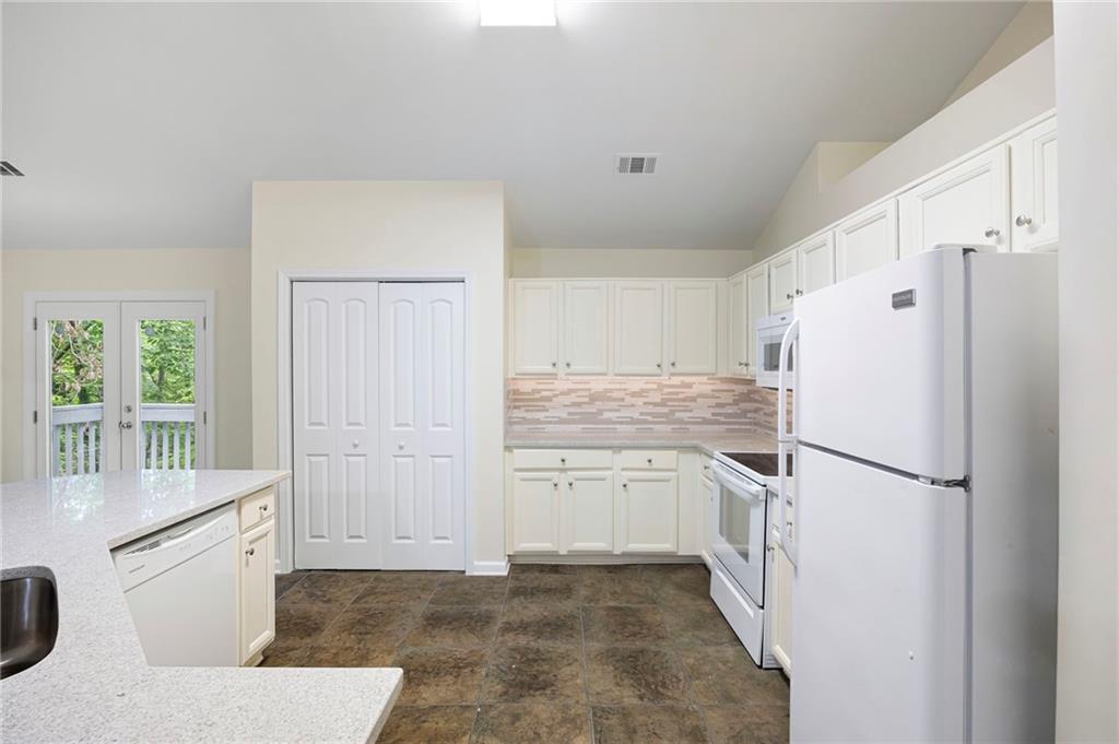 3684 Regent Drive, Kennesaw, Georgia image 10