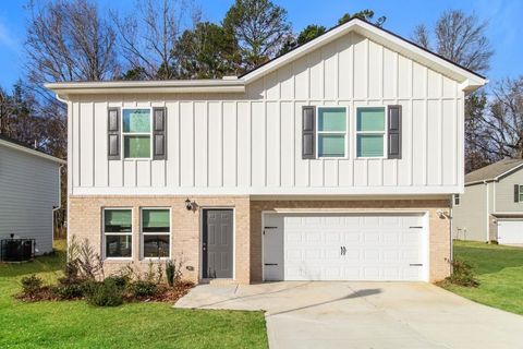 A home in Ellenwood