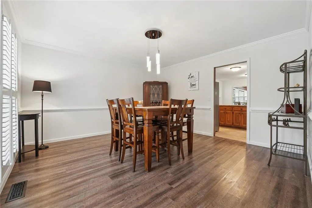 Cumming, Georgia 30041, United States, 5 Bedrooms Bedrooms, ,4 BathroomsBathrooms,Residential,Active,139409