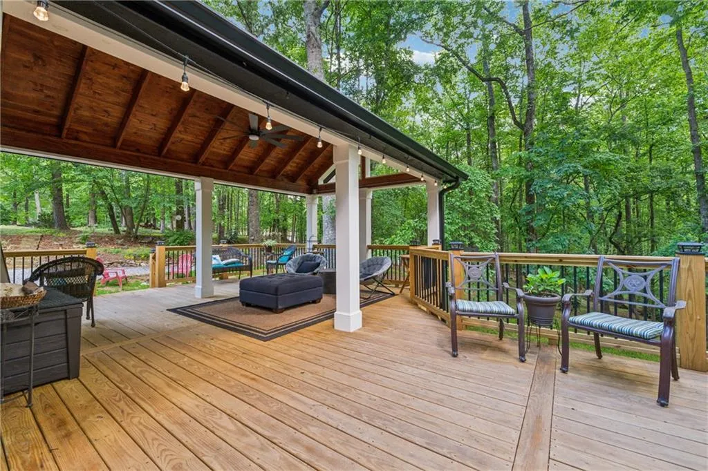 Cumming, Georgia 30041, United States, 5 Bedrooms Bedrooms, ,4 BathroomsBathrooms,Residential,Active,139409