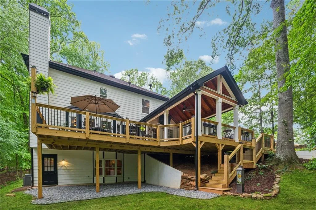 Cumming, Georgia 30041, United States, 5 Bedrooms Bedrooms, ,4 BathroomsBathrooms,Residential,Active,139409