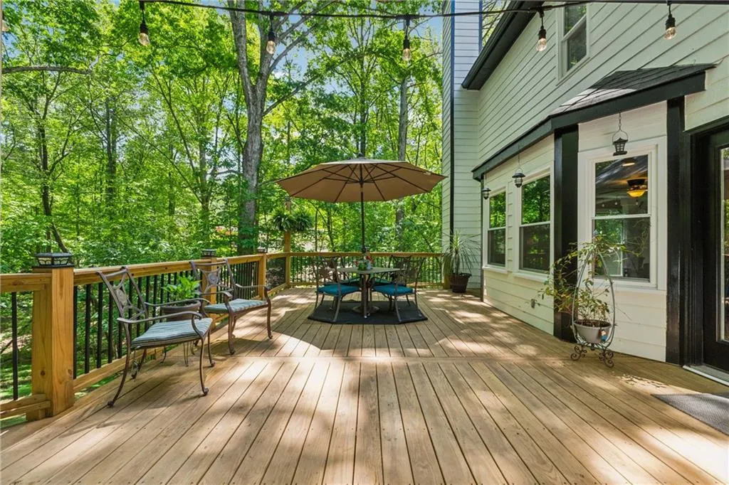 Cumming, Georgia 30041, United States, 5 Bedrooms Bedrooms, ,4 BathroomsBathrooms,Residential,Active,139409