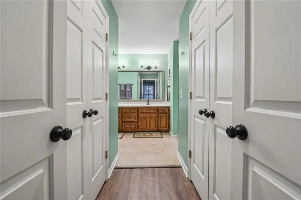 Cumming, Georgia 30041, United States, 5 Bedrooms Bedrooms, ,4 BathroomsBathrooms,Residential,Active,139409