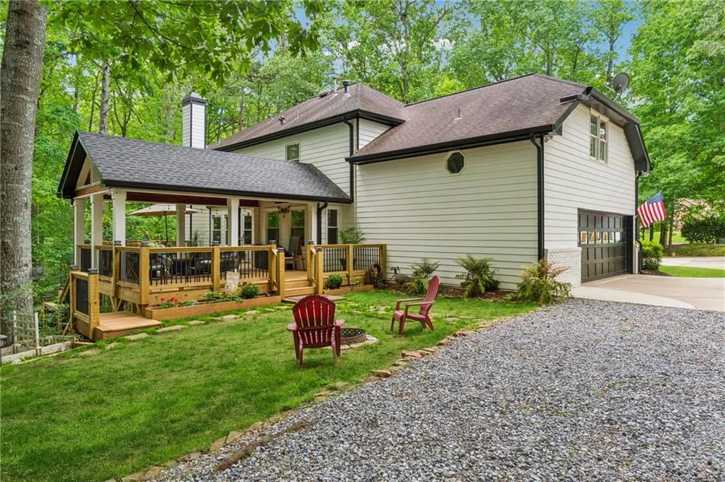 Cumming, Georgia 30041, United States, 5 Bedrooms Bedrooms, ,4 BathroomsBathrooms,Residential,Active,139409