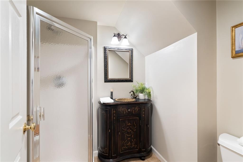 720 Lakeglen Drive, Suwanee, Georgia image 46