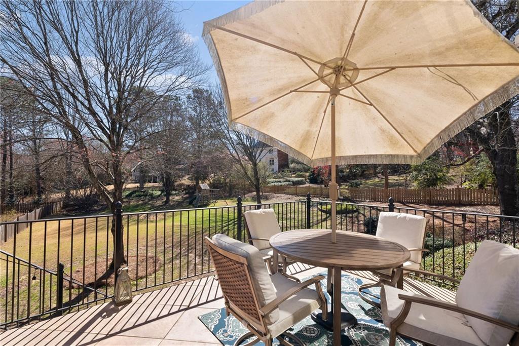 720 Lakeglen Drive, Suwanee, Georgia image 21