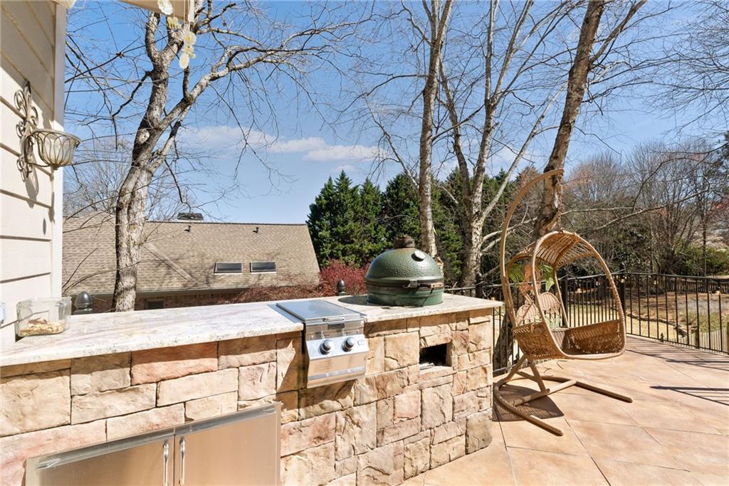 720 Lakeglen Drive, Suwanee, Georgia image 20