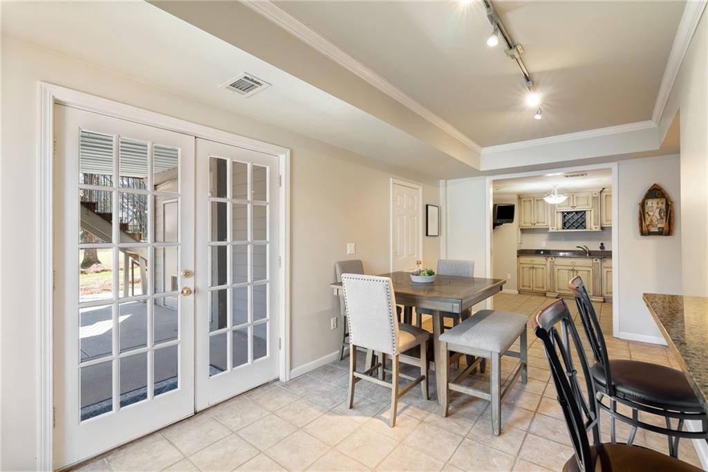 720 Lakeglen Drive, Suwanee, Georgia image 42