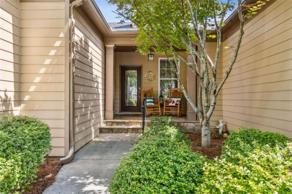 601 Laurel Crossing