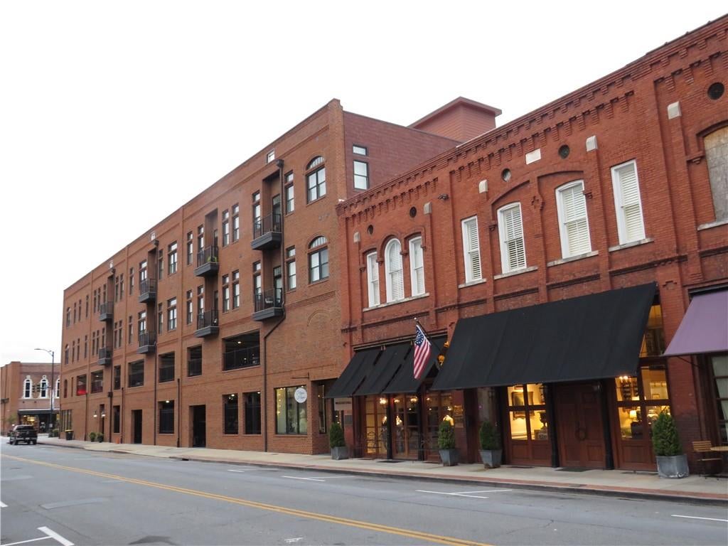 1 E 3rd Avenue 402