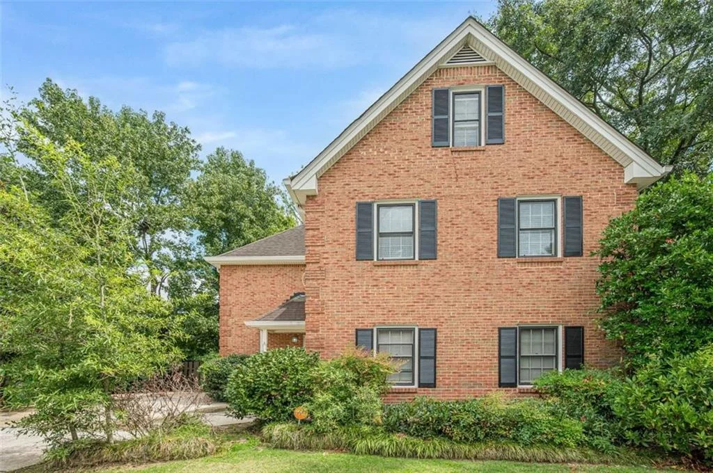 1415 Camden Walk