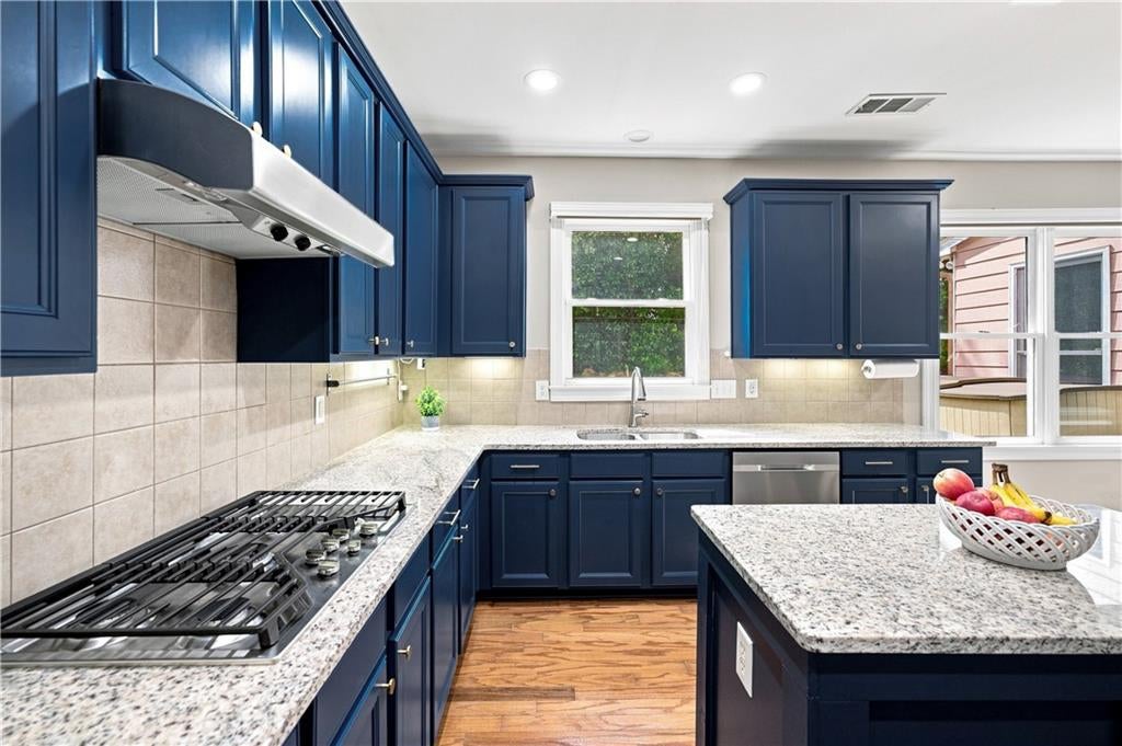 512 Vickery Arbor Drive