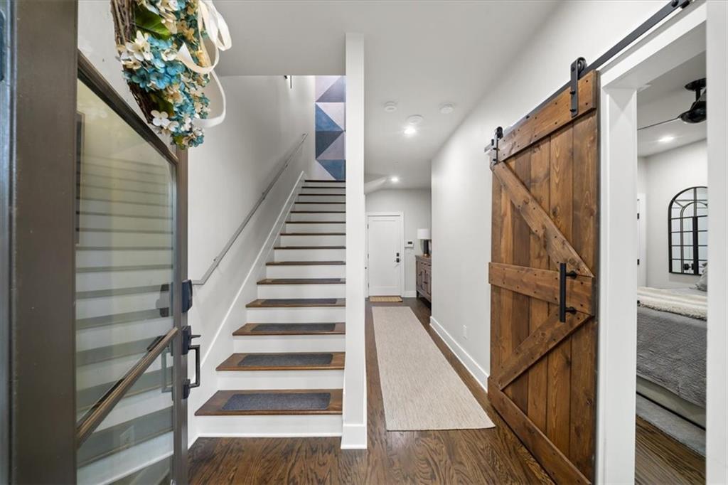 550 N Highland Avenue NE 9