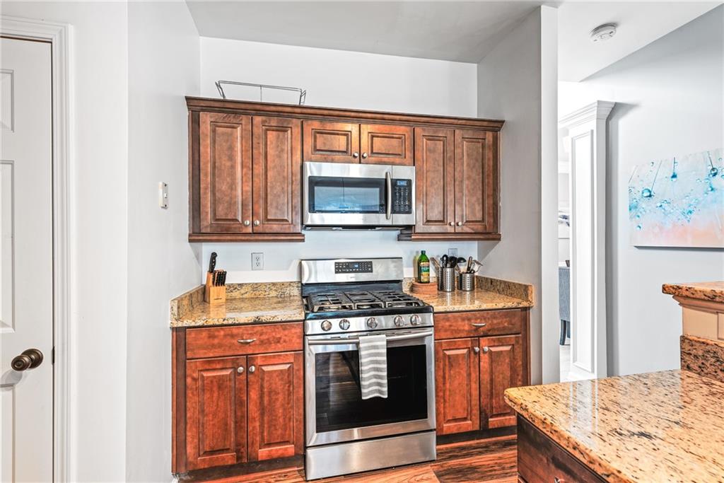 2481 Rosecrest Place NE